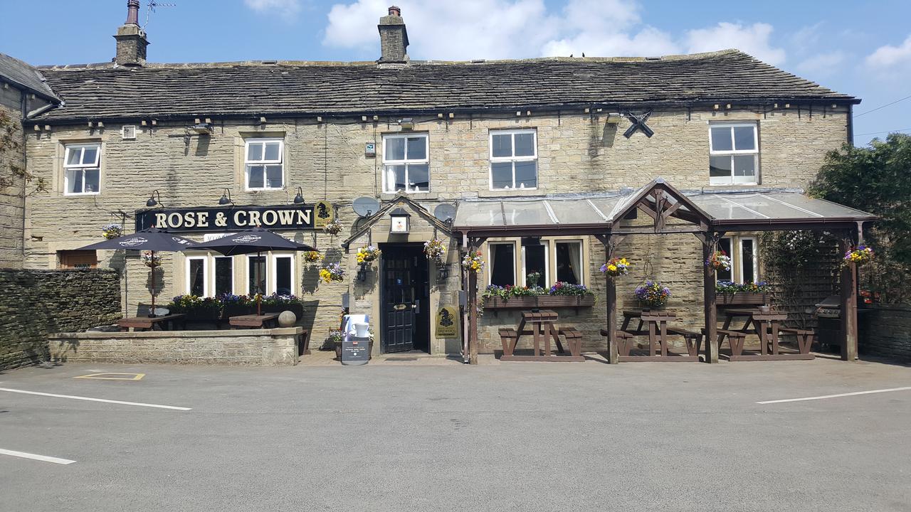 The Rose And Crown Hotel Huddersfield Eksteriør billede
