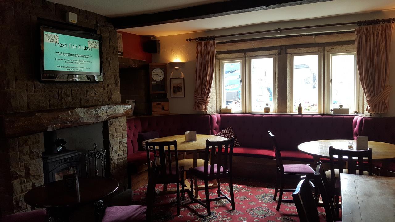 The Rose And Crown Hotel Huddersfield Eksteriør billede