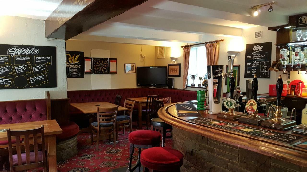 The Rose And Crown Hotel Huddersfield Eksteriør billede